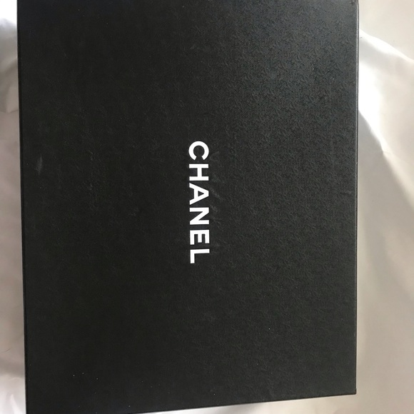 New inbox Chanel Boots Pearl Accent. Size 39 - Picture 5 of 6